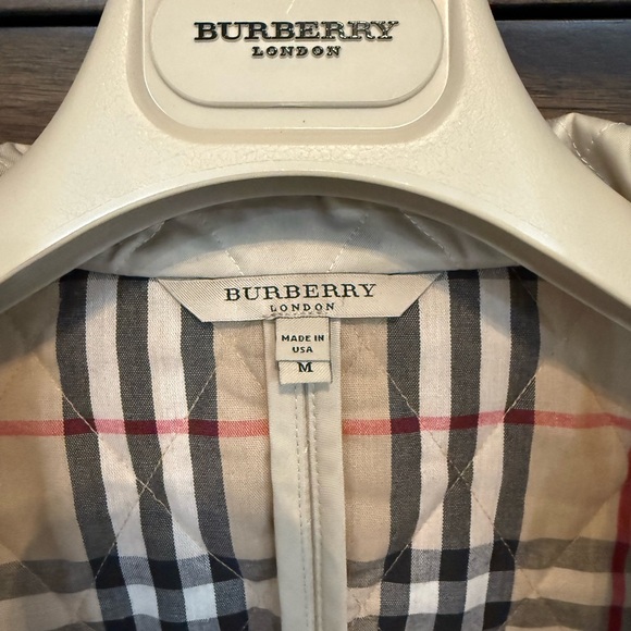 Burberry London Women’s Light Tan Quilted Jacket - Picture 3 of 10